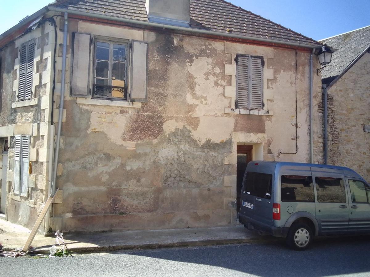 Chambre Chez L'Habitant Saint-Pierre-le-Moûtier Exterior foto